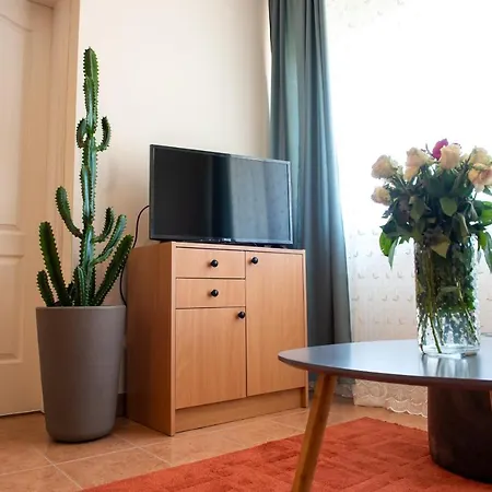 Sunny Apartman *